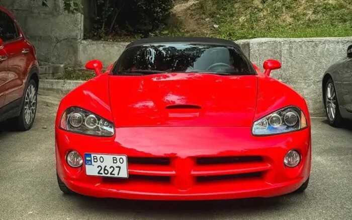      2000- Dodge Viper